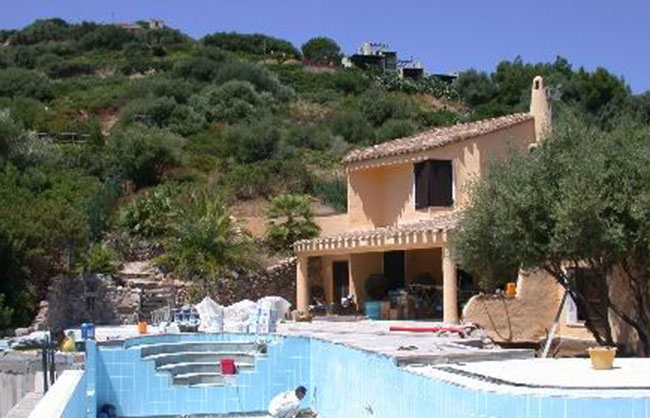 Villa con piscina a Torre delle Stelle